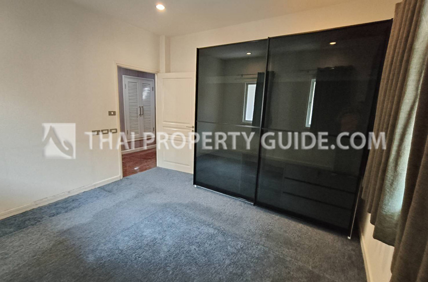 House with Shared Pool in Nichada Thani 